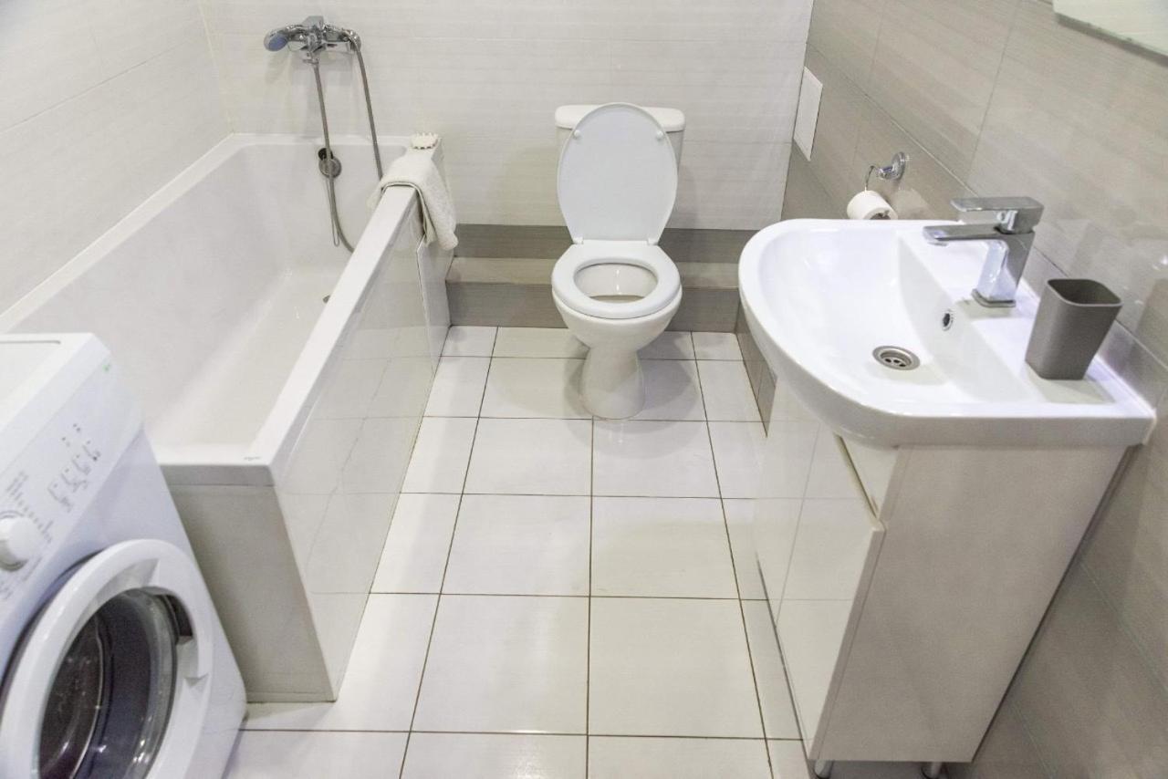 Cozy Apartment In A New Building Close To The Downtown Kiev Luaran gambar