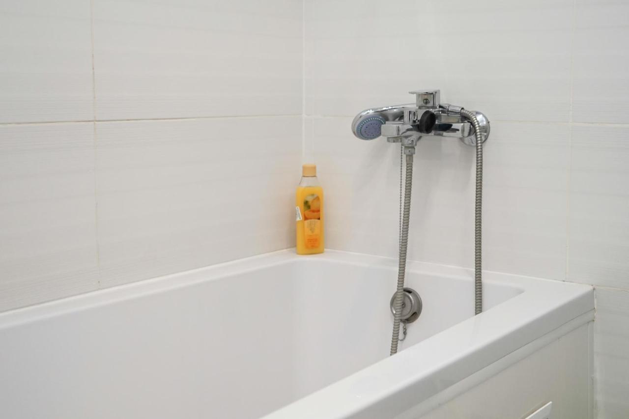 Cozy Apartment In A New Building Close To The Downtown Kiev Luaran gambar